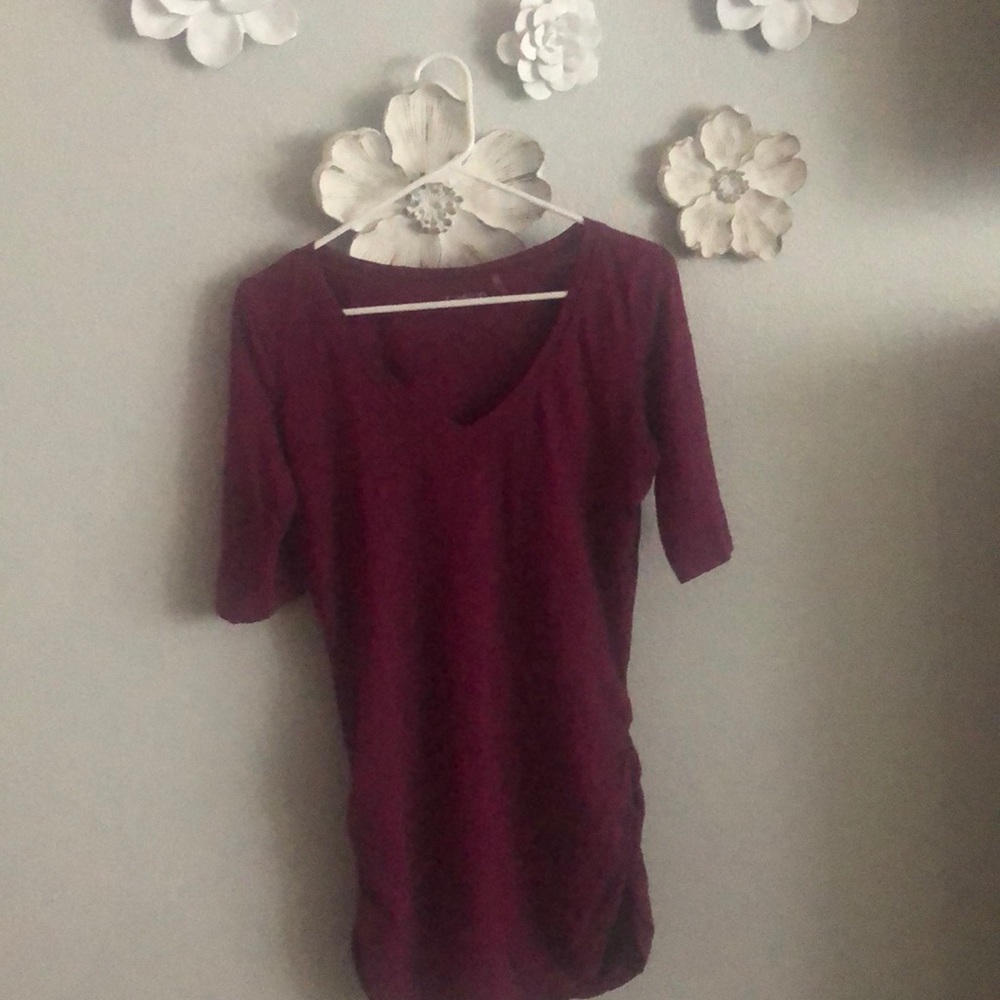 Caslon tee